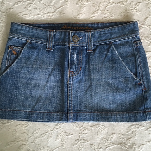 Abercrombie & Fitch Dresses & Skirts - ABERCROMBIE & FITCH Short Blue Jean Skirt Size 0